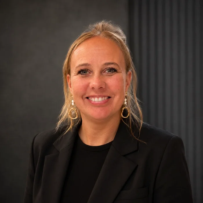 Louise Adsbøl, Centrum Maskinudlejning